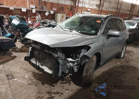 2023 Toyota Corolla Cross Le z USA, uszkodzony, nr VIN 7MUBAABG0PV063196